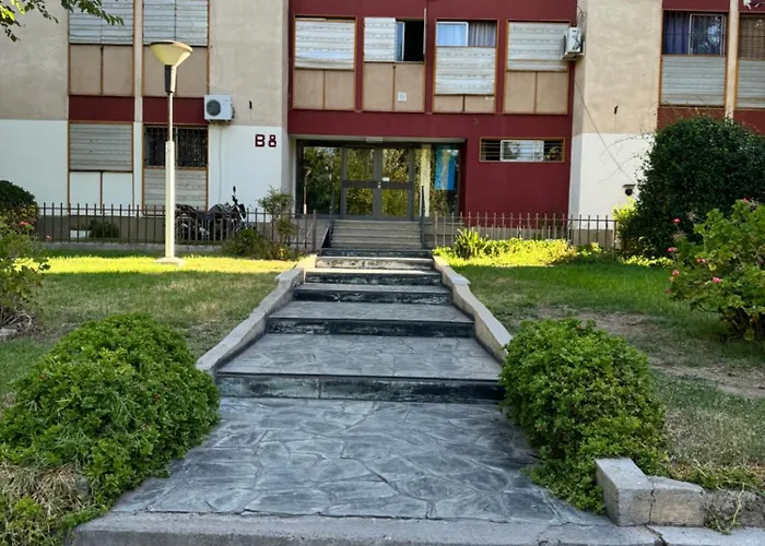 Departamento Frente Al Shopping ,B 8